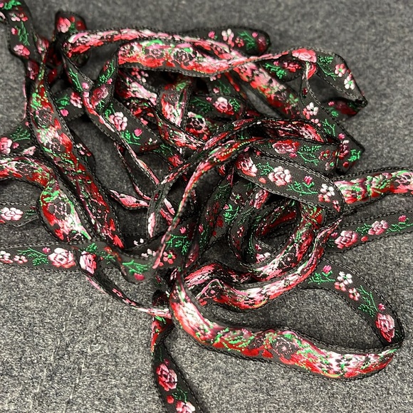 Decorative trim bands - Picture 3 of 4